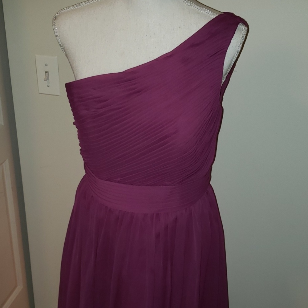 Dress - Picture 2 of 5